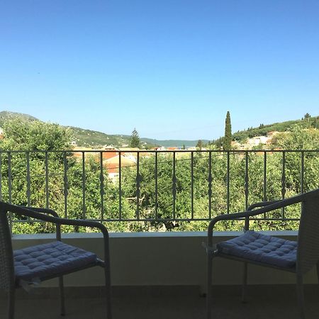 Villa Petrino - Central Flat Location Within Kassiopi. Sleeps 8 Ngoại thất bức ảnh