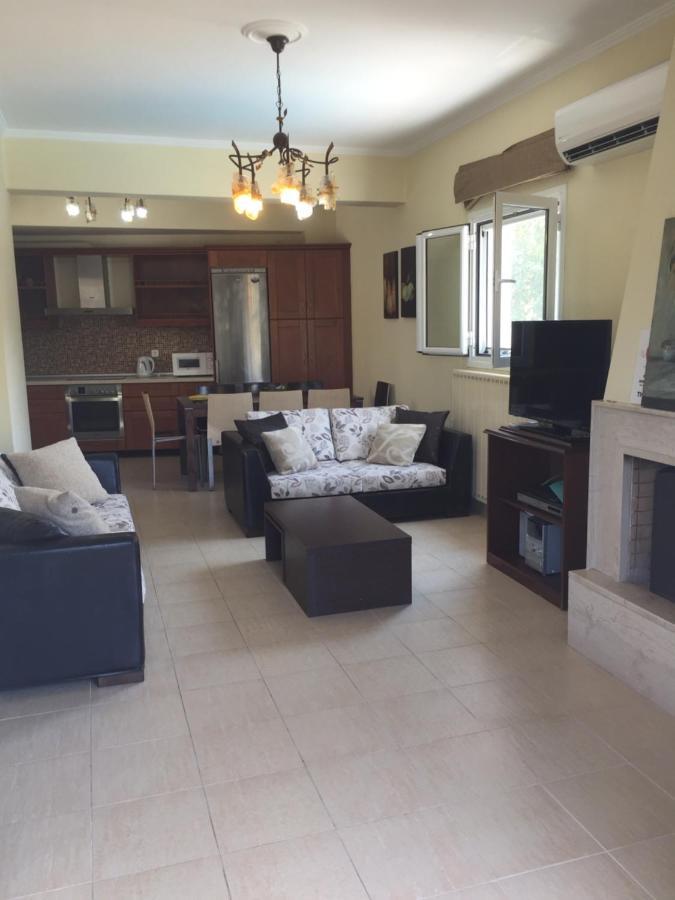 Villa Petrino - Central Flat Location Within Kassiopi. Sleeps 8 Ngoại thất bức ảnh